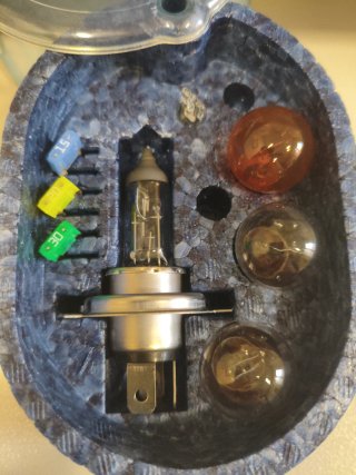 Kit Bombillas y Fusibles Optifit H4-B