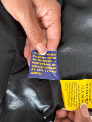 Chaqueta de cuero negra