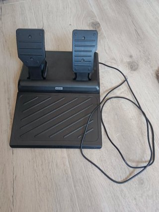 Volante HORI para PS4