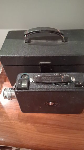 Cámara Cine Kodak Antigua con Estuche