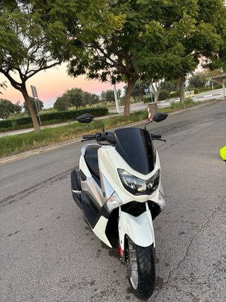 Yamaha Nmax 125 Blanca Poco Uso