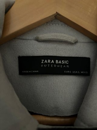Chaqueta Zara efecto ante gris