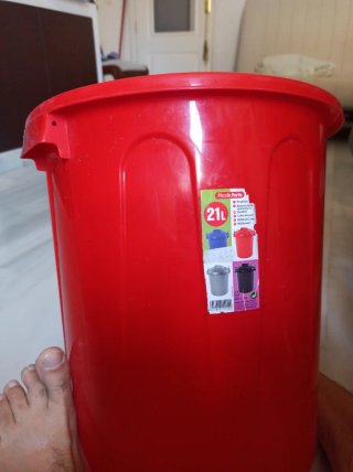 Cubo basura rojo 21L