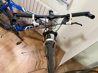 Bicicleta BH azul