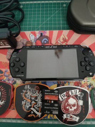 Console Sony PSP Slim Nera + 2 Schede
