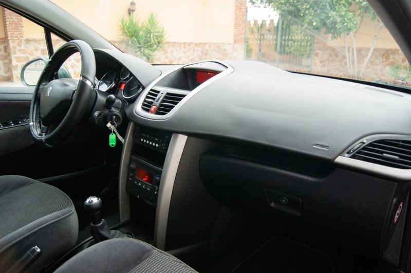 Peugeot 207 1.6 HDI GT 2006, foto 10