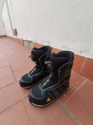 Tabla Snow K2 niño con fijaciones y  con botas
