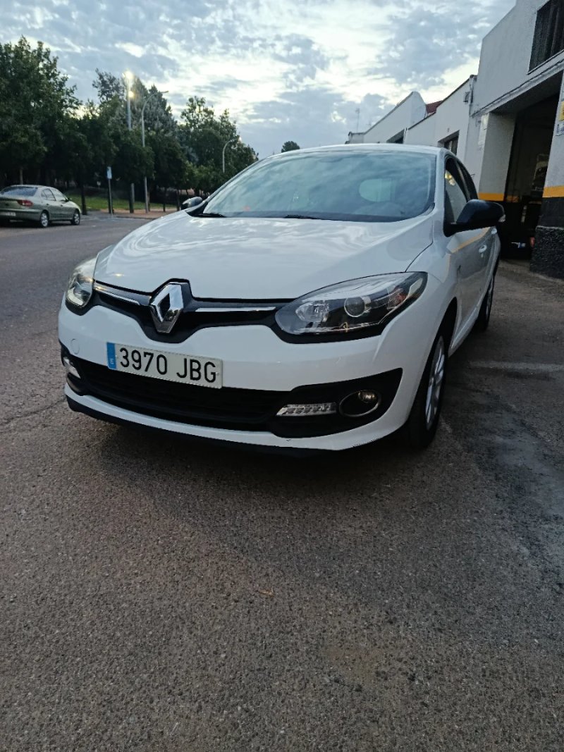 Renault Megane 2014 - foto 1