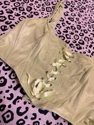 Top Corsé Bridgerton Stradivarius Verde