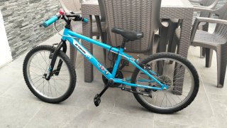 Bicicleta azul infantil B'TWIN