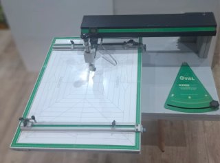 Máquina para hacer paspartús ovalados