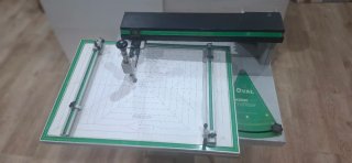 Máquina para hacer paspartús ovalados