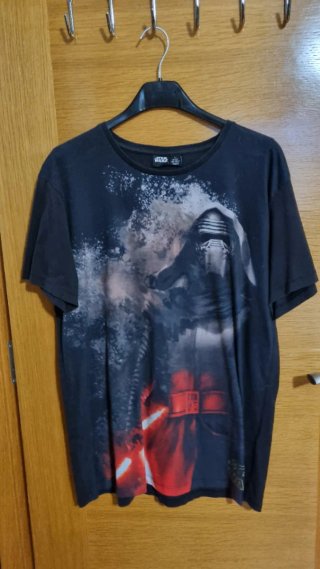 CAM 16 - Camiseta Star Wars Kylo Ren Talla M