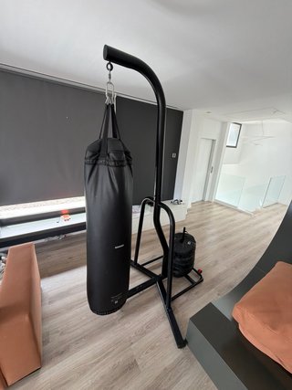 Saco de boxeo con soporte