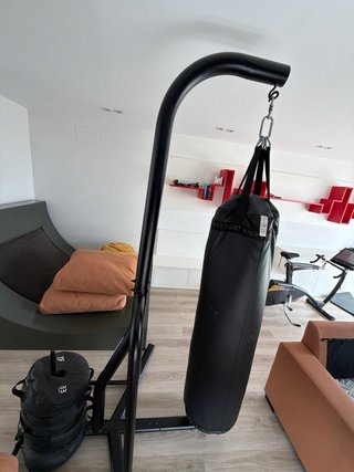 Saco de boxeo con soporte