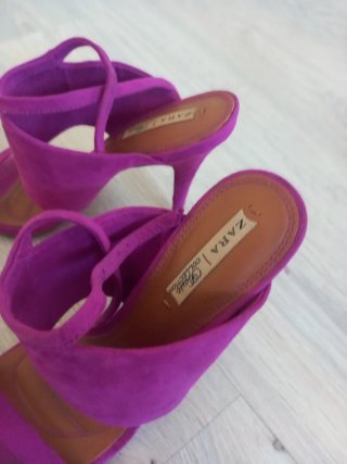 Sandalias de tacón Zara
