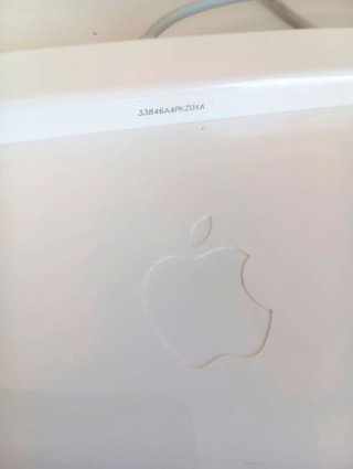 Teclado Apple A1243 con Cable (Piezas/Reparar)