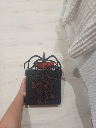 Colección Funko Pop Stranger Things y expositor