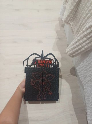 Colección Funko Pop Stranger Things y expositor