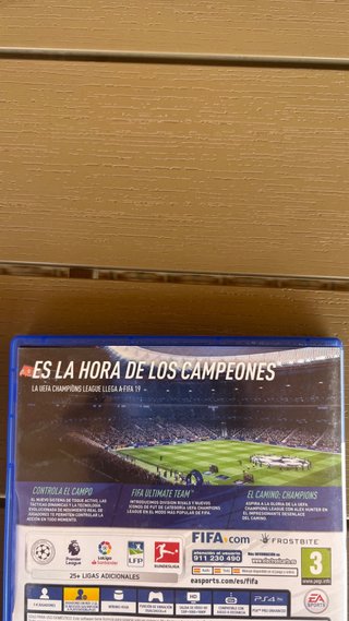 PS4 FIFA 20 y FIFA 19