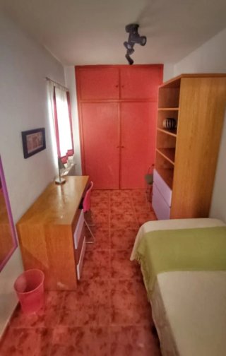 Alquilo habitación chicas estudiantes (exclusivo)