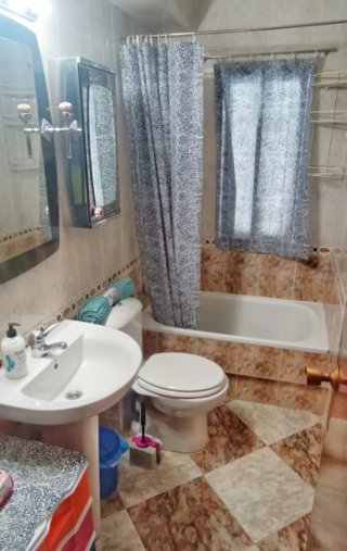 Alquilo habitación chicas estudiantes (exclusivo)