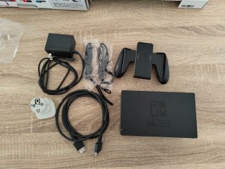 Nintendo Switch V1 + Accesorios