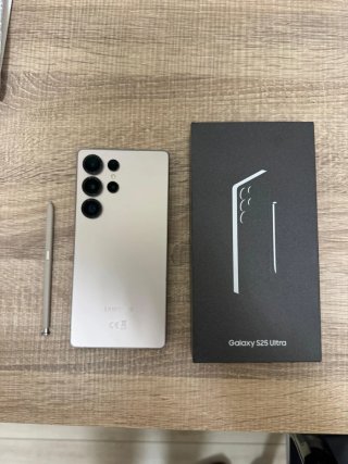 Samsung Galaxy S25 Ultra Caja Negra