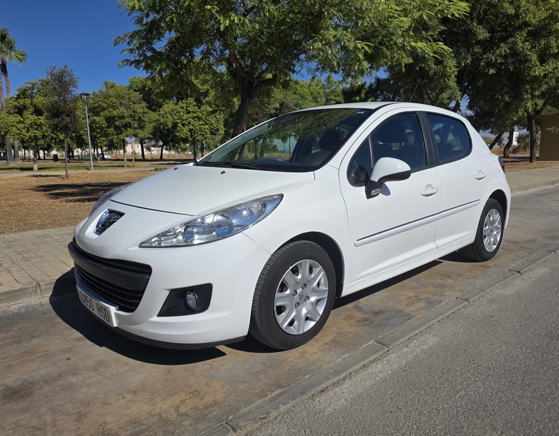 Peugeot 207 2013