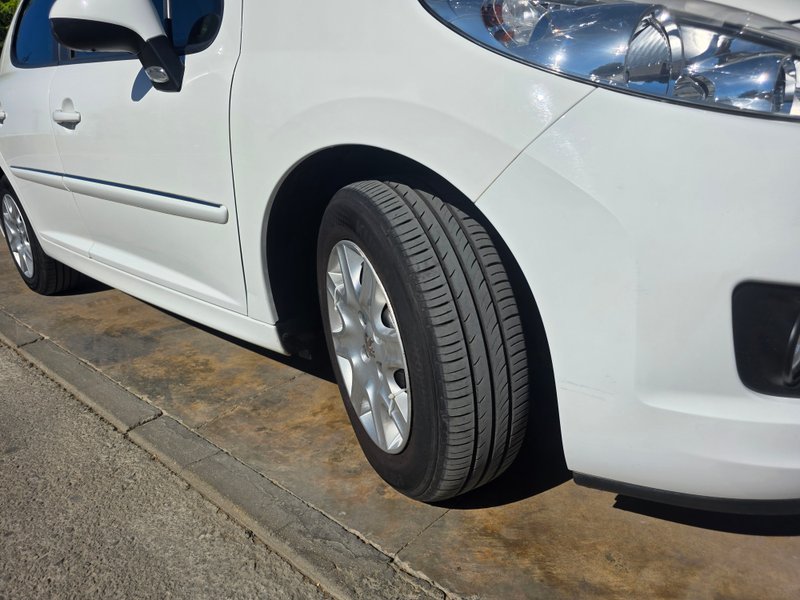 Peugeot 207 2013, foto 13