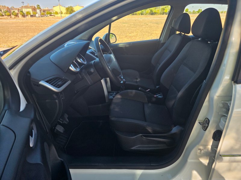 Peugeot 207 2013, foto 18