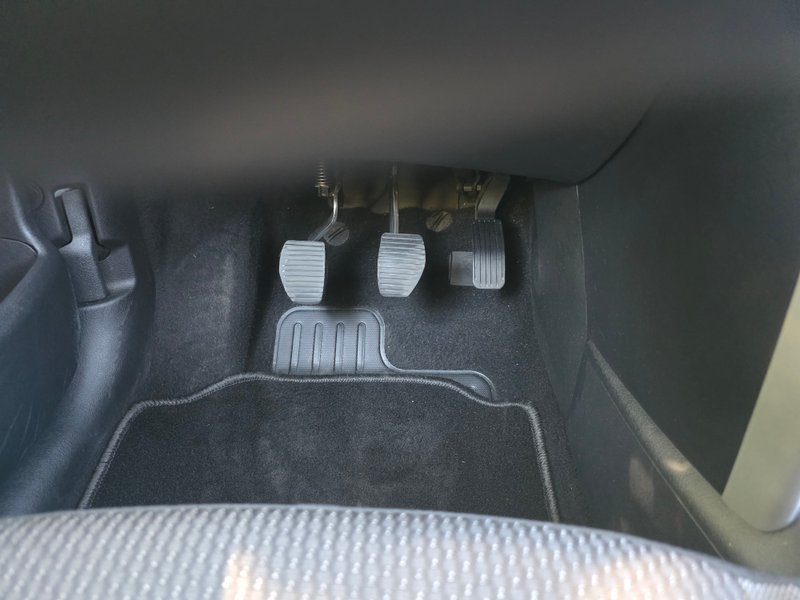 Peugeot 207 2013, foto 37