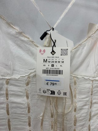 Vestido Zara blanco volantes