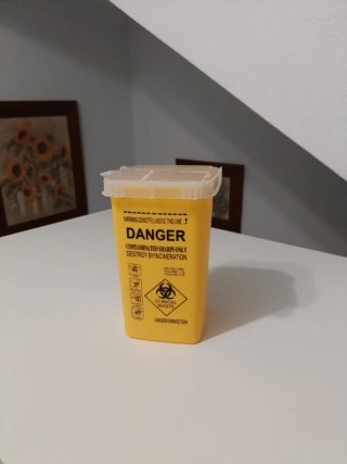 Contenedor de Agujas Clínicas Amarillo