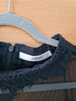 Blusa Uterqüe encaje y tul negra Talla M