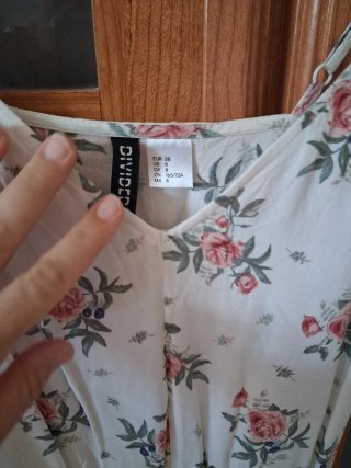 Mono corto H&M floral talla M