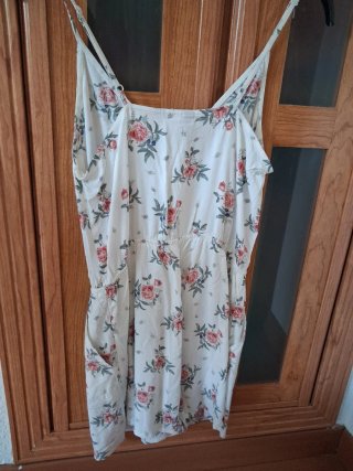 Mono corto H&M floral talla M