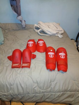 Protecciones Karate Hamikaze (Guantes y Empeines)