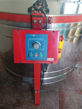 Centrifugadora de miel Lyson