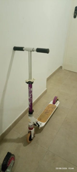 2 Patinetes infantiles