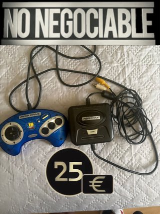 Console Sega Mega Drive con controller