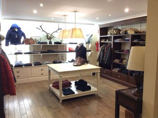 Mobiliario tienda de moda