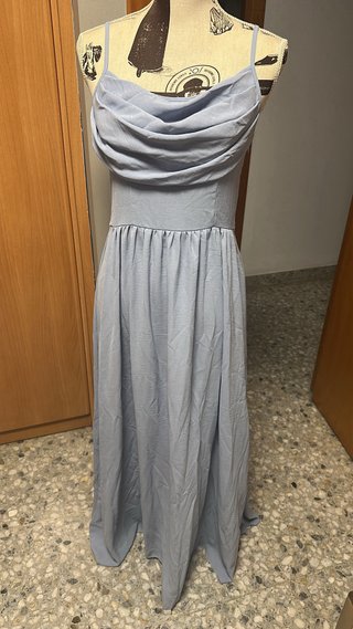 Vestido largo azul para invitada
