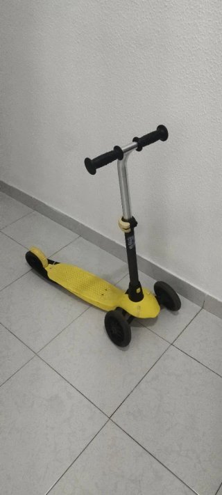 Patinete infantil Oxelo 3 ruedas amarillo