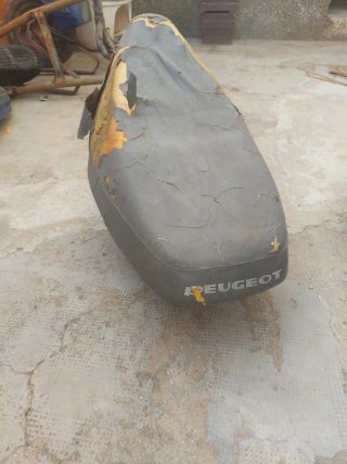 Peugeot SV 50cc asiento