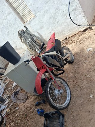 Moto Malaguti Enduro/Motocross Negra/Roja