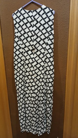 Vestido de verano blanco y negro