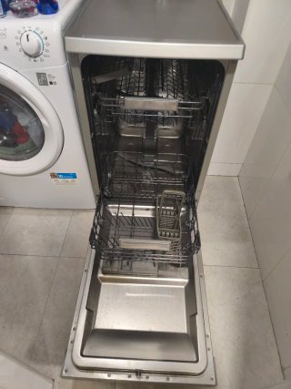 Lavavajillas Teka Inox pierde agua