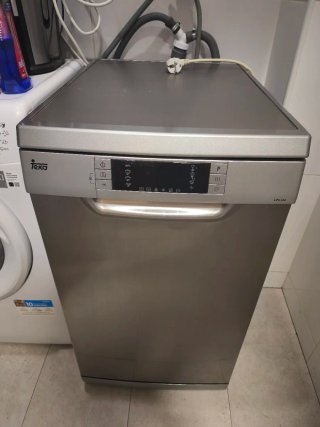 Lavavajillas Teka Inox pierde agua
