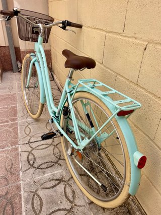 BICICLETA DE PASEO HOLANDESA EN PERFECTO ESTADO